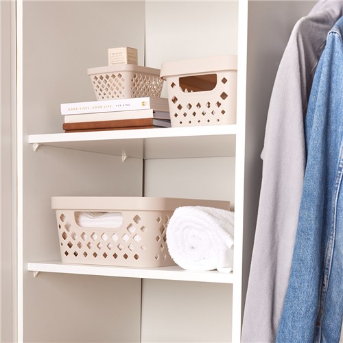 28152 28169 28176 28220 28237 28244